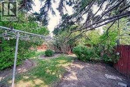 10212 8 Street Sw, Calgary, AB - Outdoor