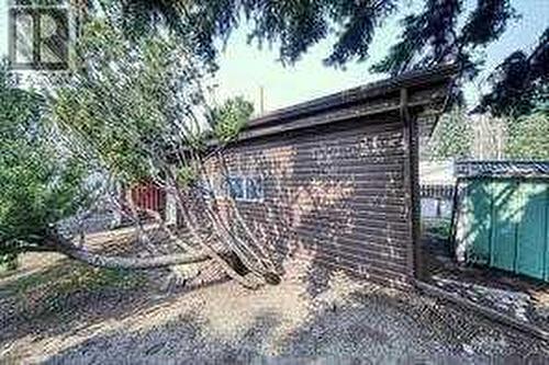 10212 8 Street Sw, Calgary, AB - Outdoor