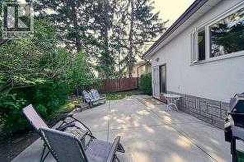 10212 8 Street Sw, Calgary, AB - Outdoor