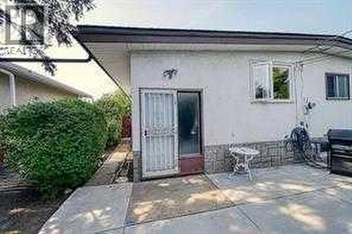 10212 8 Street Sw, Calgary, AB - Outdoor