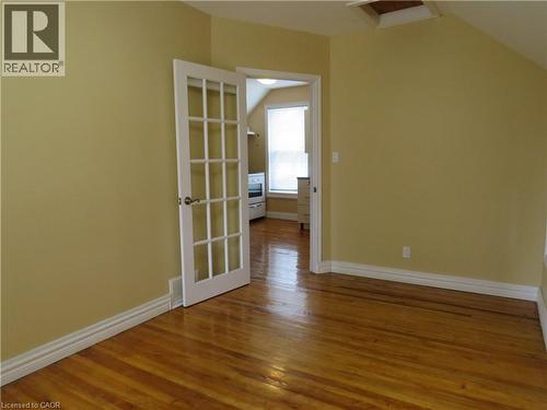 29 Oxford Street, Hamilton, ON - Indoor Photo Showing Other Room