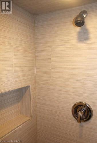 29 Oxford Street, Hamilton, ON - Indoor Photo Showing Other Room