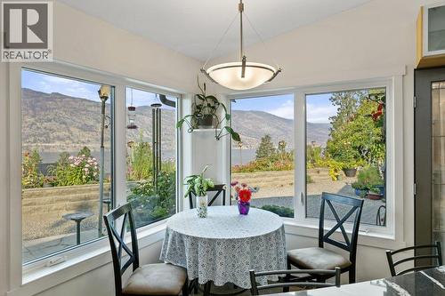 2245 Bennett Road, Kelowna, BC - Indoor Photo Showing Dining Room