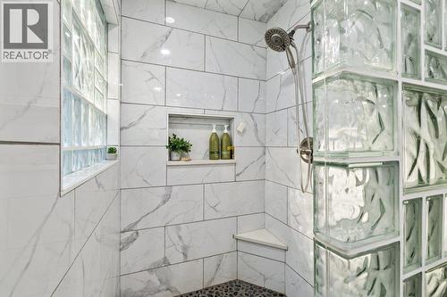 2245 Bennett Road, Kelowna, BC - Indoor Photo Showing Bathroom