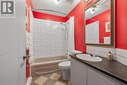 Large second bathroom - 