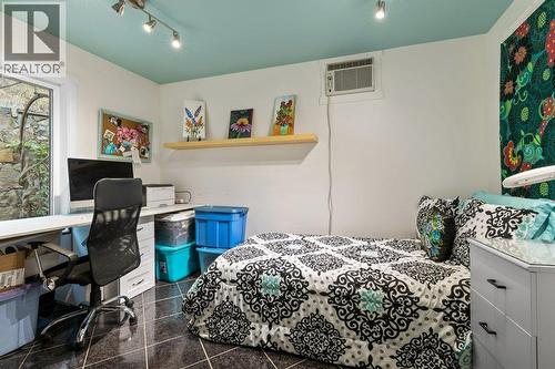 2245 Bennett Road, Kelowna, BC - Indoor Photo Showing Bedroom