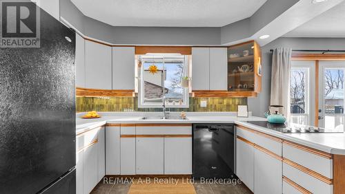 184 Henry Street, West Perth (Mitchell), ON - Indoor Photo Showing Kitchen With Double Sink