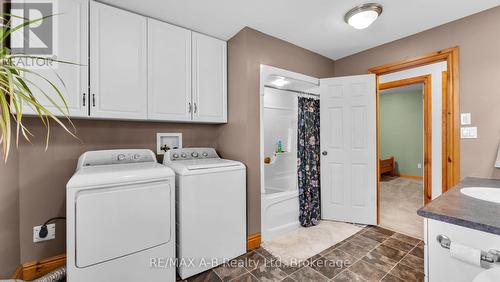 184 Henry Street, West Perth (Mitchell), ON - Indoor Photo Showing Laundry Room