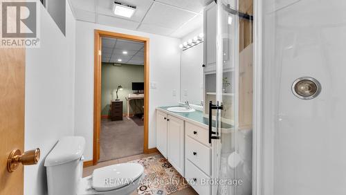 184 Henry Street, West Perth (Mitchell), ON - Indoor Photo Showing Bathroom