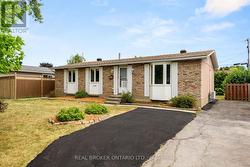 B - 320 REYNOLDS DRIVE  Ottawa, ON K1E 1T2