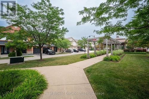 23 Bellflower Boulevard, Hamilton, ON - Outdoor