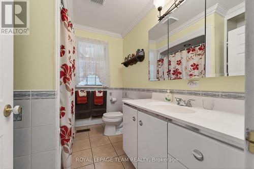 2377 Ramsay Con 7B Avenue S, Mississippi Mills, ON - Indoor Photo Showing Bathroom