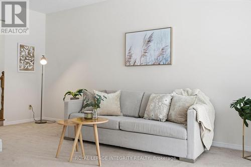 23 Pemberton Crescent, Ottawa, ON - Indoor