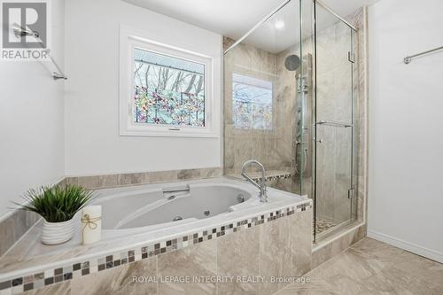 23 Pemberton Crescent, Ottawa, ON - Indoor Photo Showing Bathroom