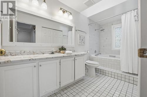 23 Pemberton Crescent, Ottawa, ON - Indoor Photo Showing Bathroom