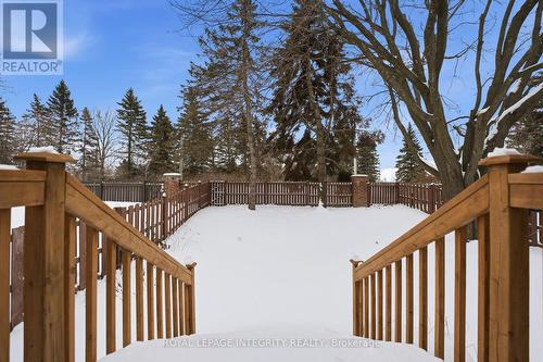 23 Pemberton Crescent, Ottawa, ON - Outdoor
