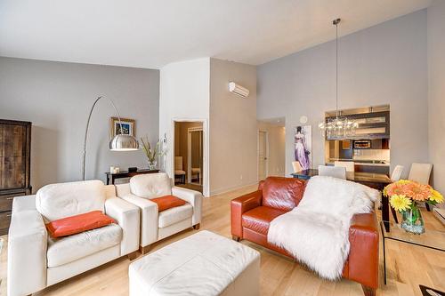 Overall view - 402-651 Rue Jacques-Lavigne, Sainte-Thérèse, QC - Indoor Photo Showing Living Room