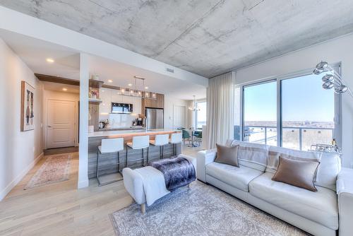 Living room - 1019-3000 Boul. Thimens, Montréal (Saint-Laurent), QC - Indoor Photo Showing Living Room