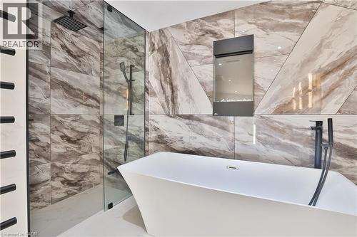 1477 Lakeshore Road Unit# 904, Burlington, ON - Indoor Photo Showing Bathroom