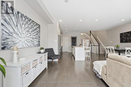 312 Wood Acres Grove, Ottawa, ON - Indoor Photo Showing Other Room