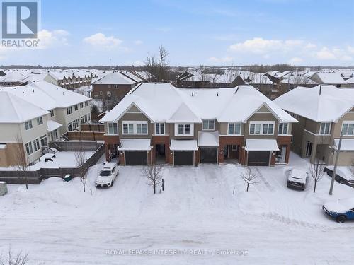 South facing sun exposure - 312 Wood Acres Grove, Ottawa, ON - Outdoor With Facade