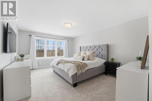 312 Wood Acres Grove, Ottawa, ON - Indoor Photo Showing Bedroom