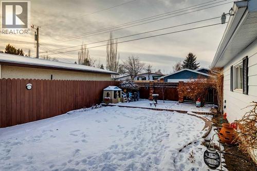 8603 Ashworth Road Se, Calgary, AB - Outdoor