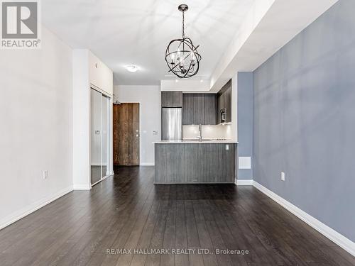 322 - 99 Eagle Rock Way, Vaughan, ON - Indoor Photo Showing Kitchen