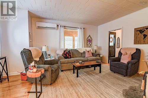 201 Main Street, Kentville, NS - Indoor Photo Showing Living Room