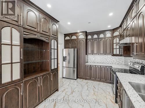 7 Homeview Road, Brampton, ON - Indoor Photo Showing Kitchen With Stainless Steel Kitchen With Upgraded Kitchen
