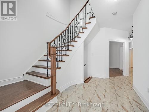 7 Homeview Road, Brampton, ON - Indoor Photo Showing Other Room