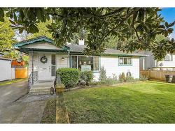 1554 STEVENS STREET  White Rock, BC V4B 4Y5
