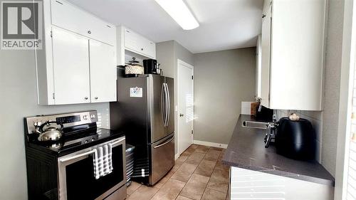 5418 37 Street, Red Deer, AB - Indoor Photo Showing Kitchen