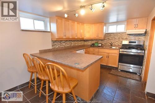 58 Texas Road, Amherstburg, ON - Indoor Photo Showing Kitchen