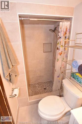58 Texas Road, Amherstburg, ON - Indoor Photo Showing Bathroom