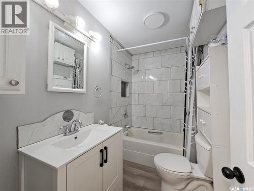 1672 103Rd Street, North Battleford, SK - Indoor Photo Showing Bathroom