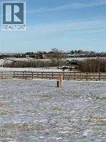 48024 295 Avenue E, De Winton, AB 