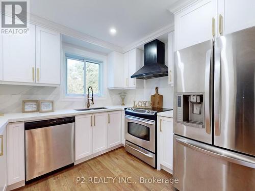 411 Rosedale Drive, Whitby, ON - Indoor Photo Showing Kitchen With Double Sink