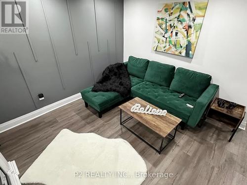 411 Rosedale Drive, Whitby, ON - Indoor Photo Showing Living Room