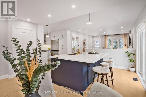 1117 Kell Street, Innisfil, ON - Indoor Photo Showing Kitchen With Upgraded Kitchen