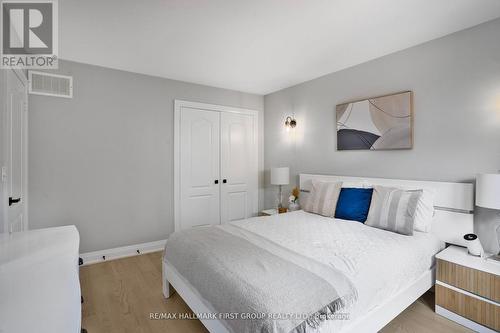 1117 Kell Street, Innisfil, ON - Indoor Photo Showing Bedroom
