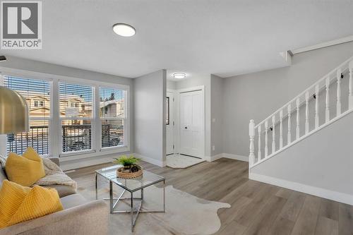 17 Mckernan Road Se, Calgary, AB - Indoor Photo Showing Living Room