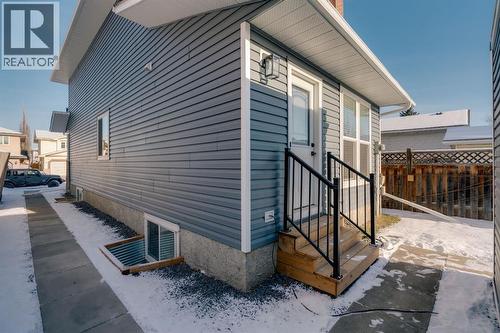 17 Mckernan Road Se, Calgary, AB - Outdoor With Exterior