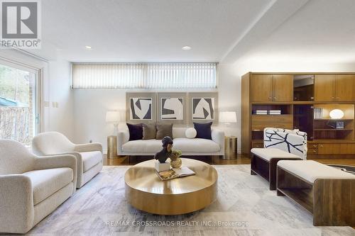 8 Orchid Court, Toronto, ON - Indoor Photo Showing Living Room