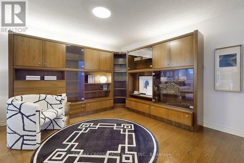 8 Orchid Court, Toronto, ON - Indoor