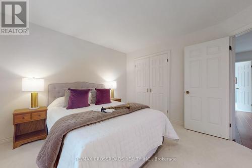 8 Orchid Court, Toronto, ON - Indoor Photo Showing Bedroom
