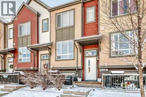656 Copperpond Boulevard Se, Calgary, AB - Outdoor With Facade