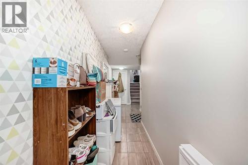 656 Copperpond Boulevard Se, Calgary, AB - Indoor Photo Showing Other Room