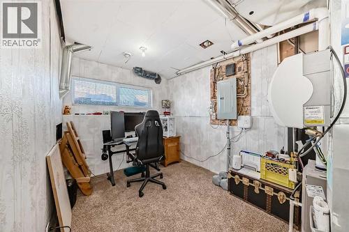 656 Copperpond Boulevard Se, Calgary, AB - Indoor