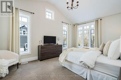 128 Timber Lane, Blue Mountains, ON - Indoor Photo Showing Bedroom